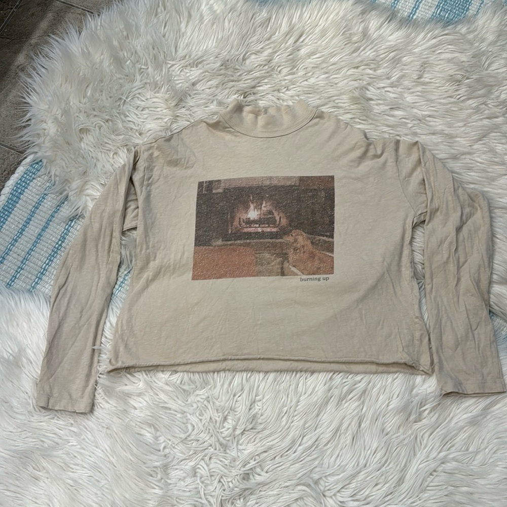 Womens aerie graphic shirt